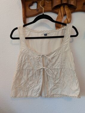 American Eagle Outfitters Cream Tie-Front Eyelet Camisole